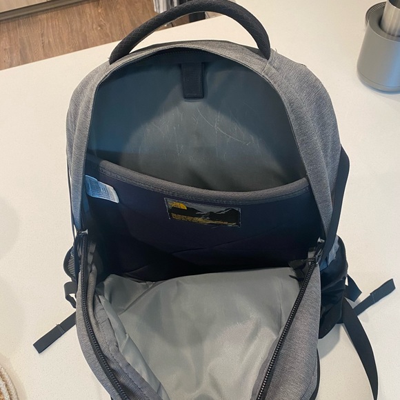 Northface Backpack Gray Laptop Sleeve - Picture 3 of 8